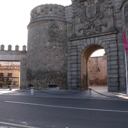 Posada De Peregrinos Toledo Esterno foto
