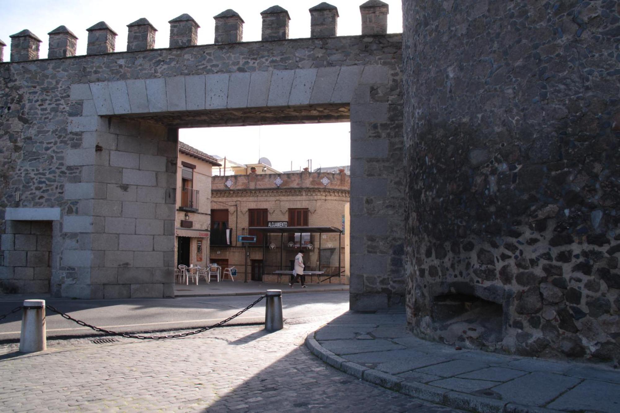 Posada De Peregrinos Toledo Esterno foto